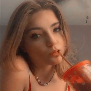 Meet your Posher, Jocelyn